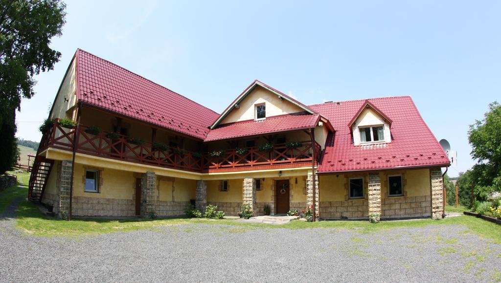 Dom Na Klonowym Wzgorzu Bed & Breakfast Stronie Slaskie Exterior photo